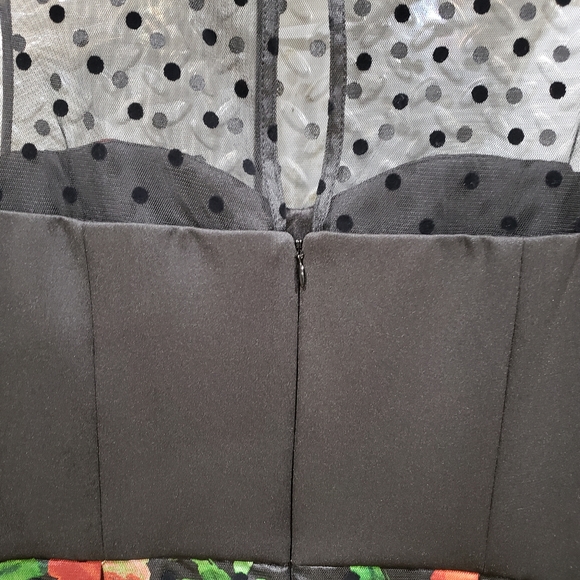 NWoT SD COLLECTION beauty netting overlay black / daring red floral (12) - Picture 4 of 13
